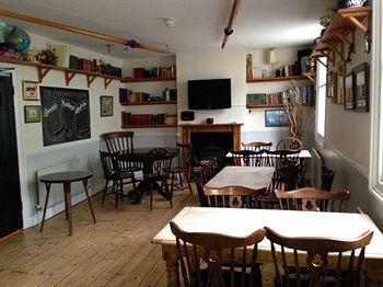 Bed and Breakfast The Coachmakers Arms Валингфорд Экстерьер фото